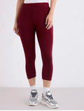 Women Burgundy Capri Leggings