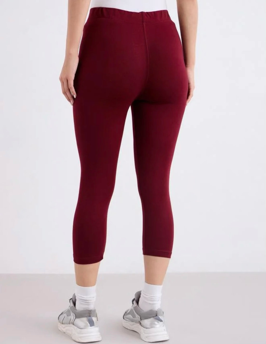 Women Burgundy Capri Leggings